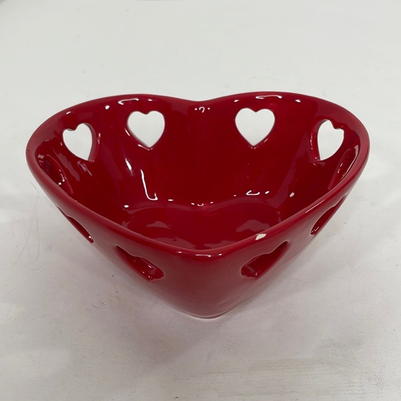 Valentine’s Day Candy Dish /Trinket Red Glazed Ceramic Heart Cut Outs CVS 2011 - Picture 1 of 9